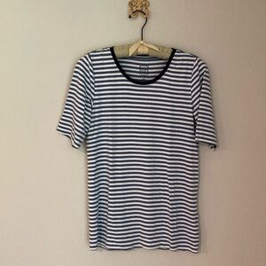 Gap maternity striped t-shirt